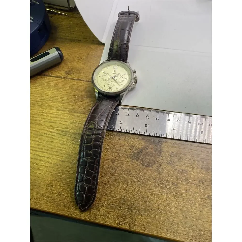 Mens Vintage Worn Brown Leather Watch Works New Battery